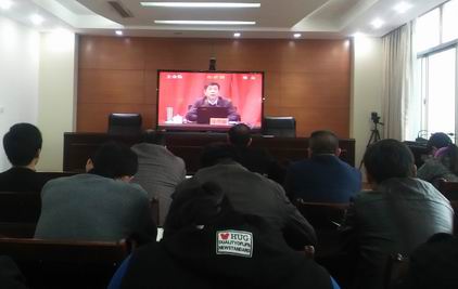 山东5001拉斯维加斯机床组织收看十九大精神辅导报告20171117.jpg